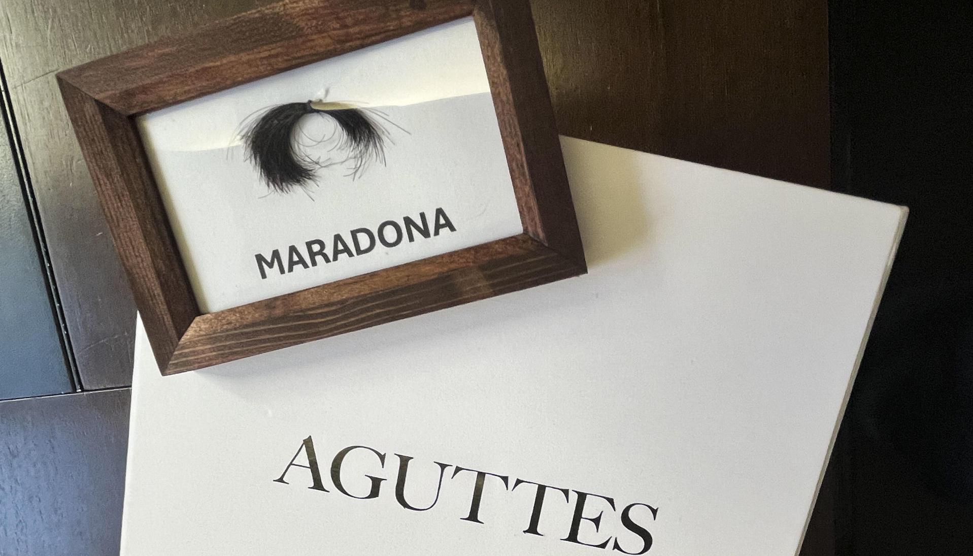 Mechón de Diego Maradona.