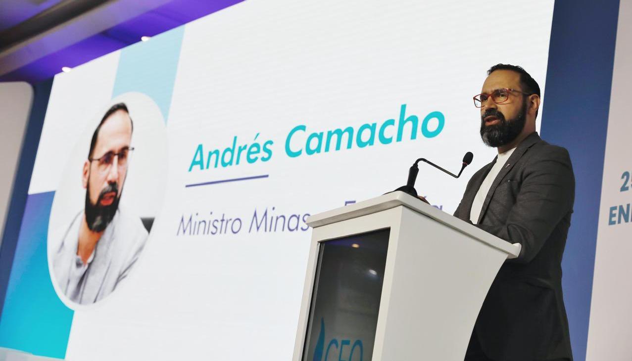 El Ministro de Minas, Andrés Camacho.
