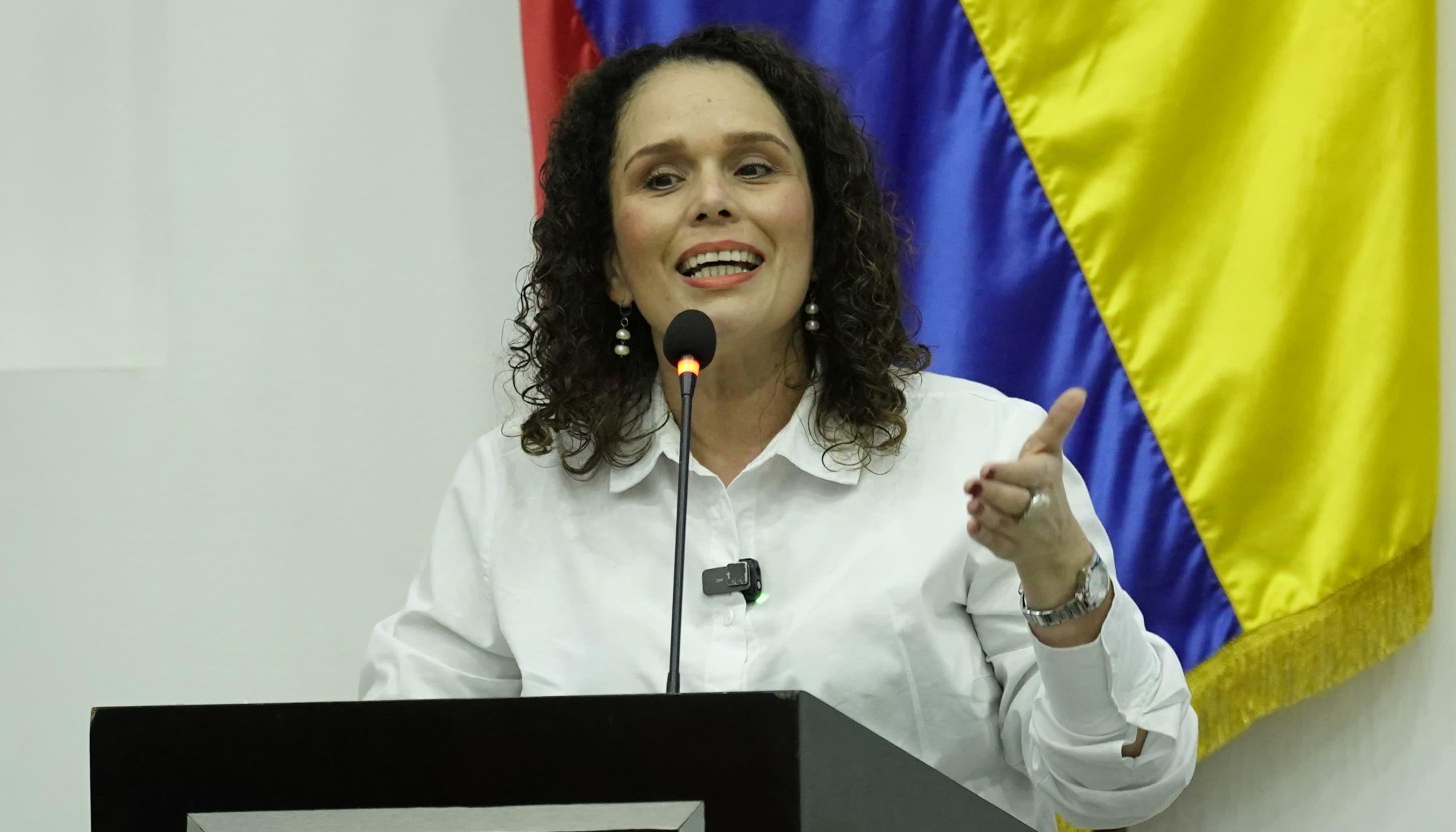 La Ministra de Transporte, María Constanza García.