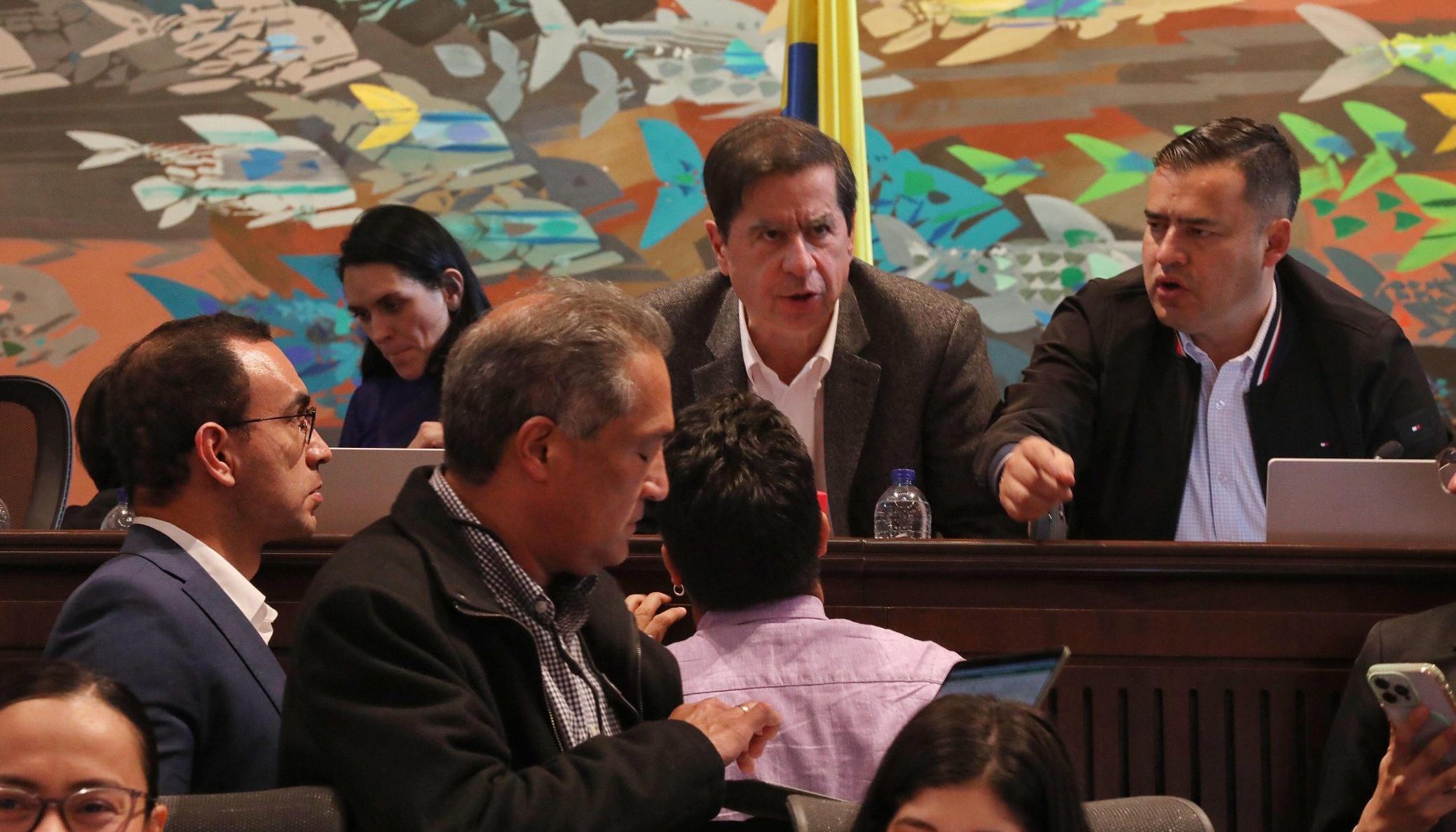 El ministro del Interior, Juan Fernando Cristo, impulsado la Reforma a la Salud en la Cámara. 