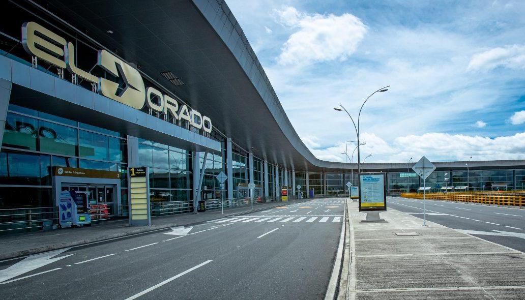 Fachada del aeropuerto El Dorado de Bogotá.
