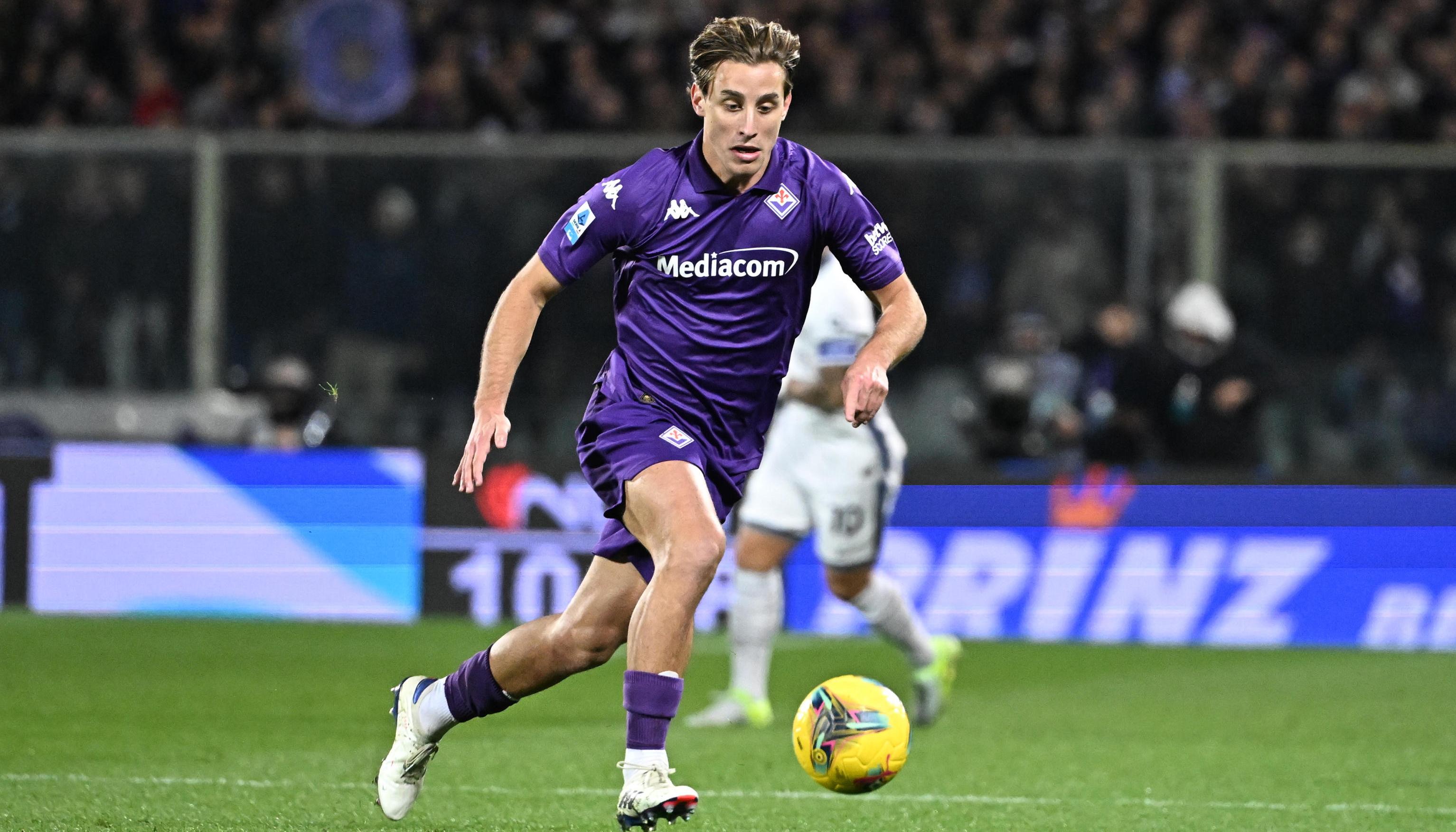 Edoardo Bove en el juego del Fiorentina contra Inter de Milán.