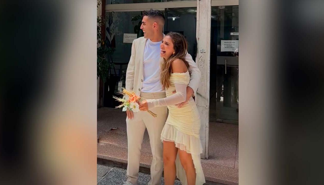 Santiago Mele con su esposa Manuela Calvi tras culminar la ceremonia civil.
