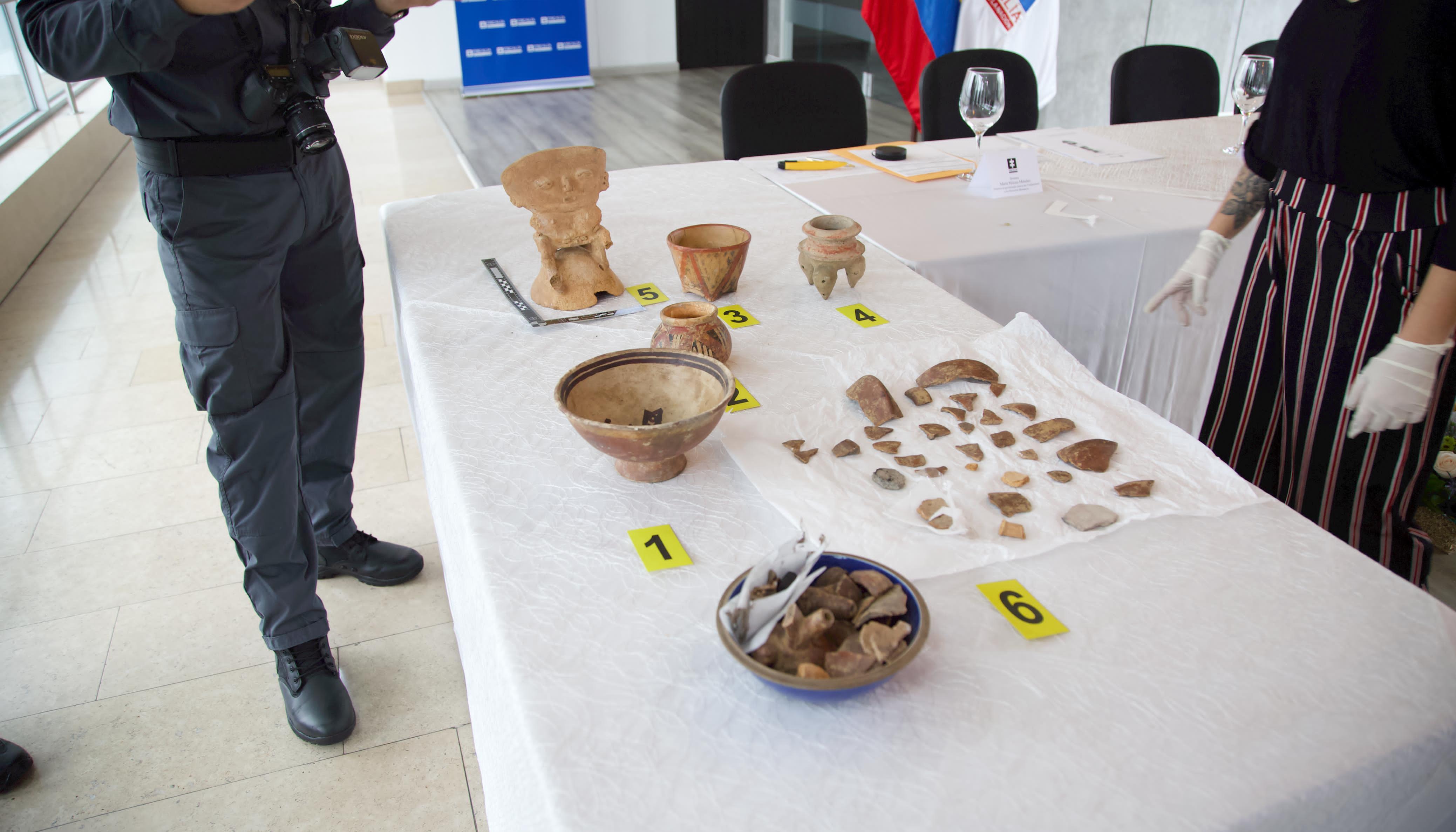 Las piezas arqueológicas estaban en Perú.