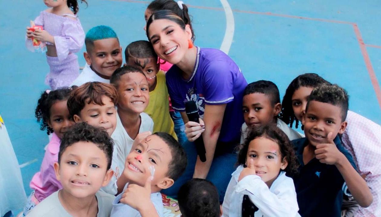 Los niños disfrutaron de un día lleno de alegría y música.