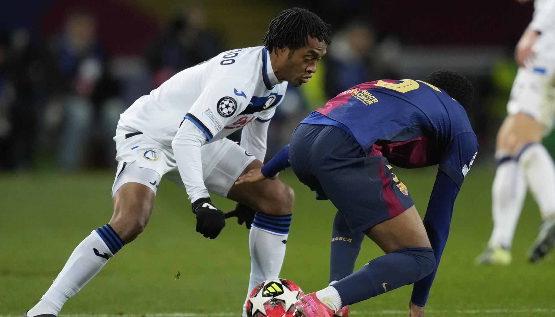Juan Guillermo Cuadrado durante el juego contra Barcelona.