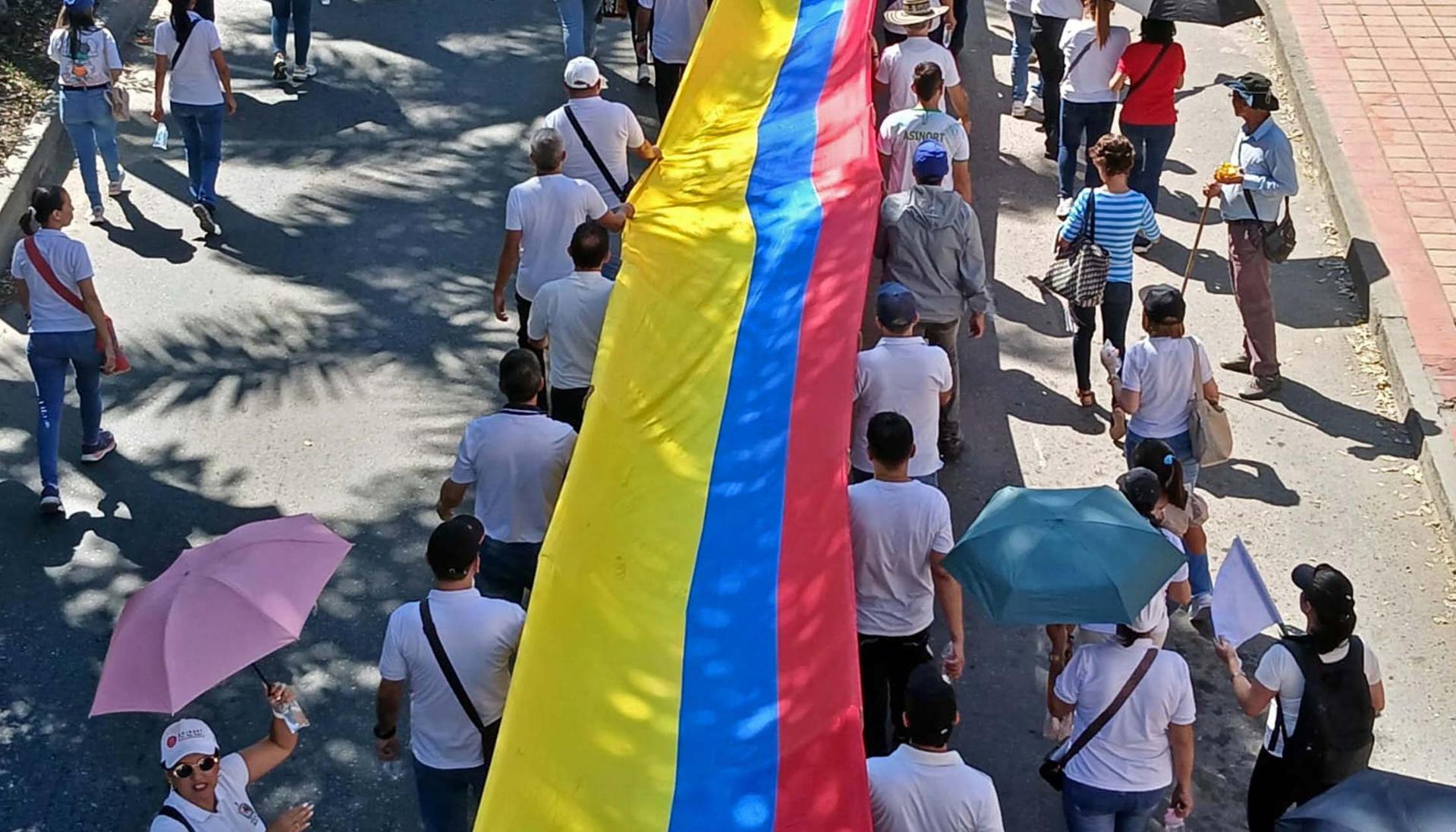 Personas marchando por la paz en el Catatumbo.