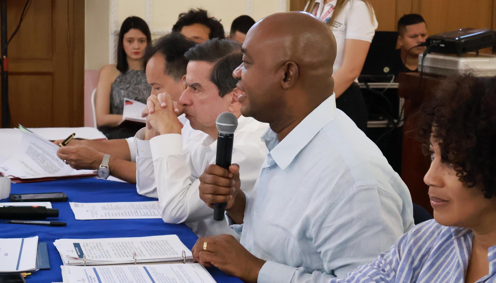 El MinInterior, Juan Fernando Cristo; y el Canciller Luis Gilberto Murillo, en Cúcuta. 