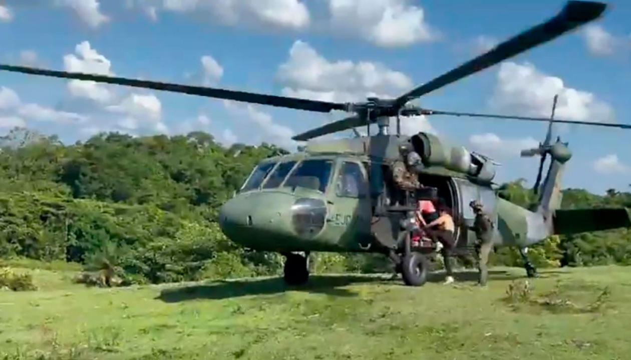 El Ejército evacuando a firmantes de paz y sus familias en Norte de Santander. 