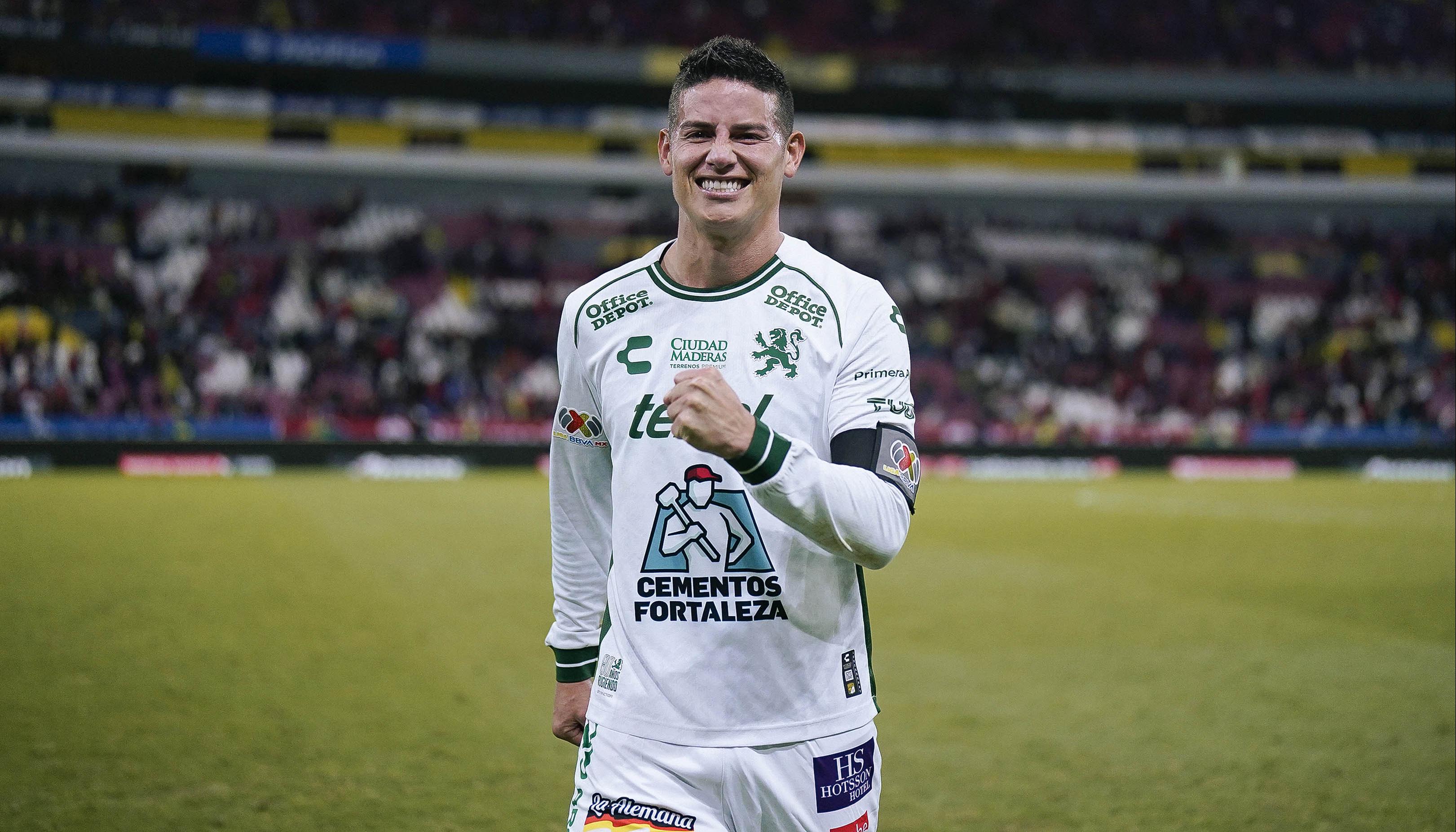 James Rodríguez celebrando la victoria al final del encuentro.