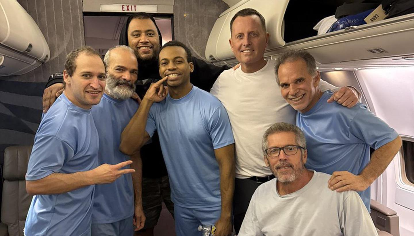 Los seis estadounidenses liberados junto con Richard Grenell. 