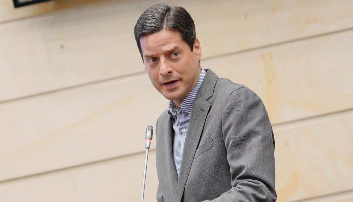 El senador Mauricio Gómez Amín.