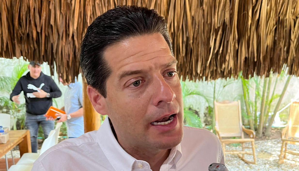 El senador Mauricio Gómez.