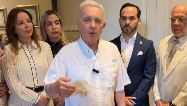 El expresidente Álvaro Uribe Vélez.