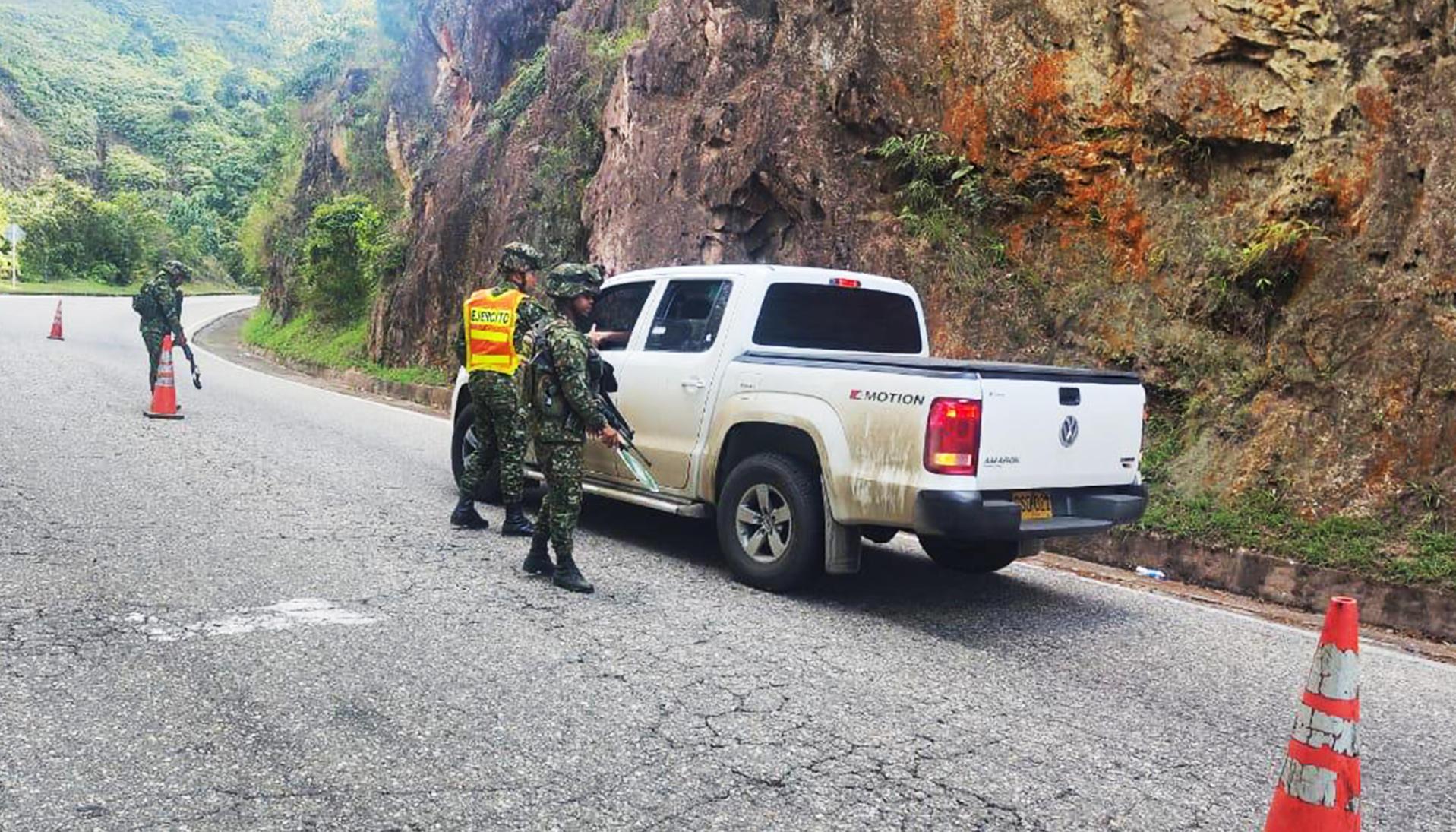 Soldados del Ejército en carreteras del Norte de Santander.