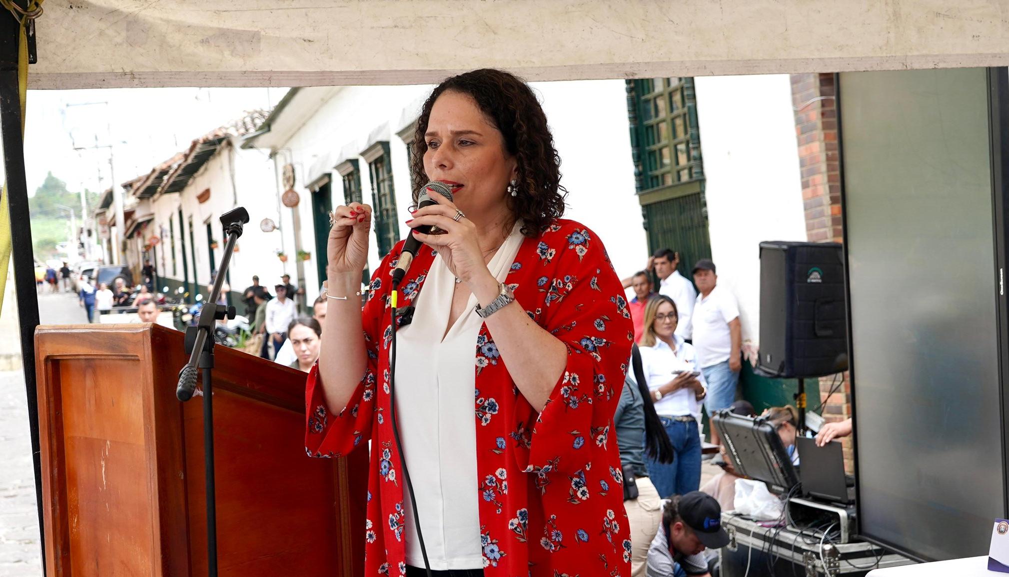 María Constanza García, ministra de Transporte.
