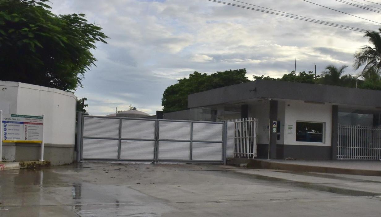 Fachada de la empresa Monómeros.
