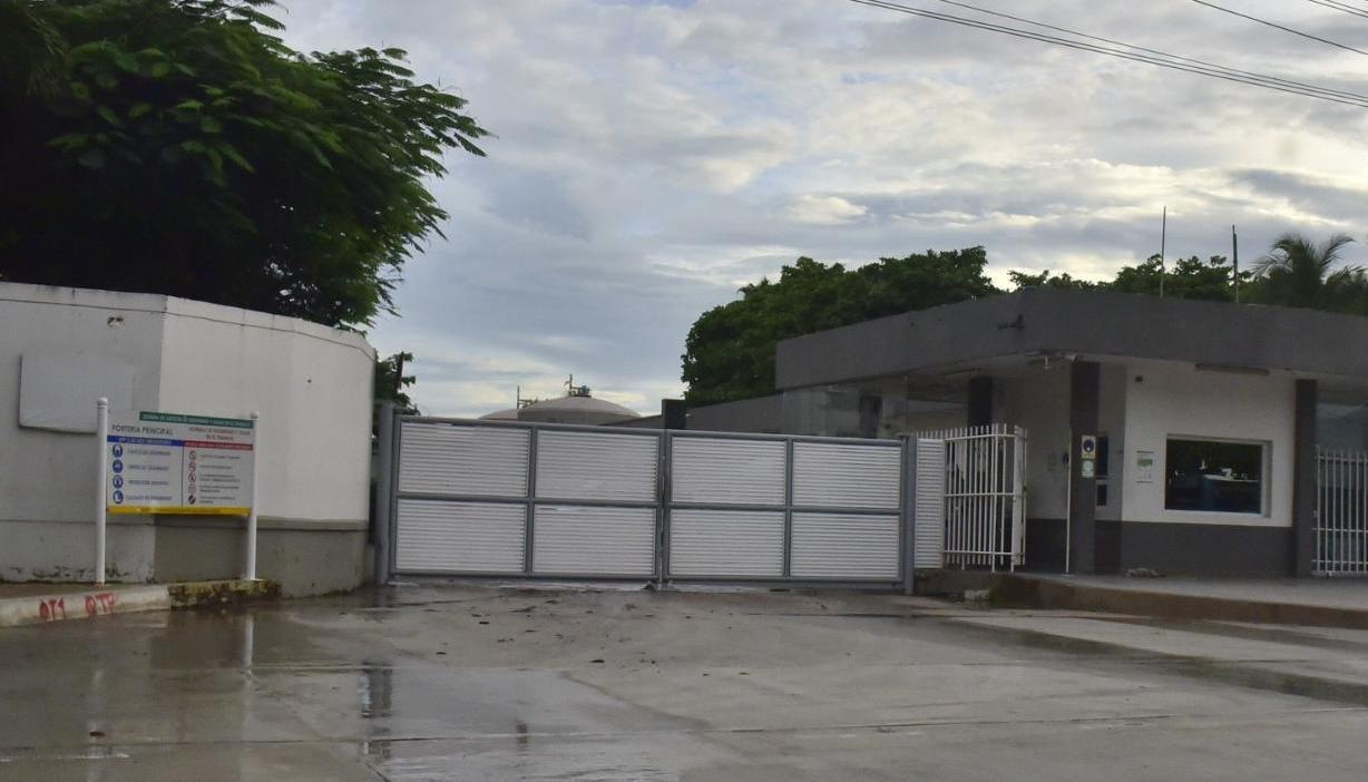 Fachada de Monómeros.
