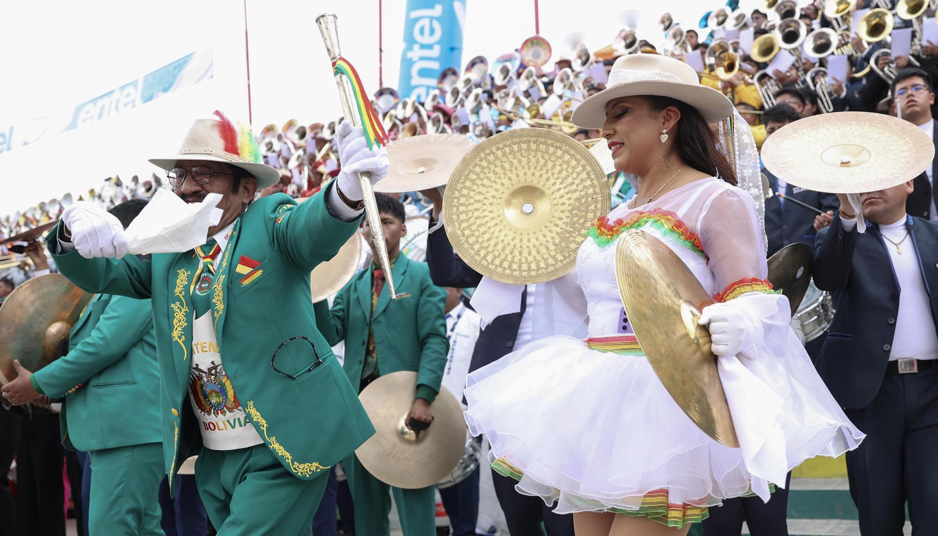 Carnaval de Oruro dio su pistoletazo este sábado.