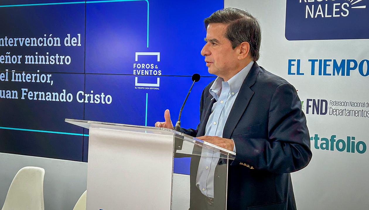 Juan Fernando Cristo, Ministro del Interior.