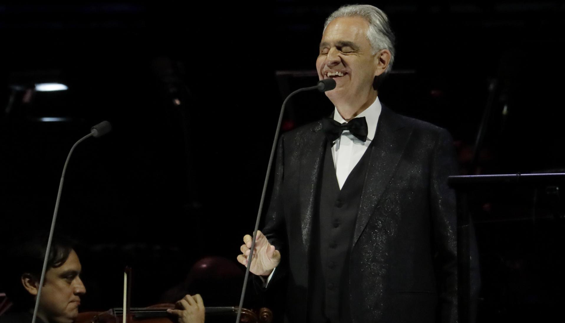 Andrea Bocelli en el concierto de anoche en Bogotá.
