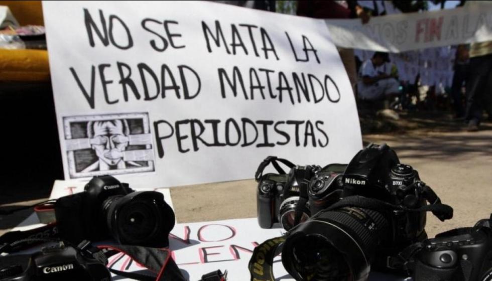 Las agresiones y homicidios contra periodistas aumentaron en el 2024 en Colombia. 