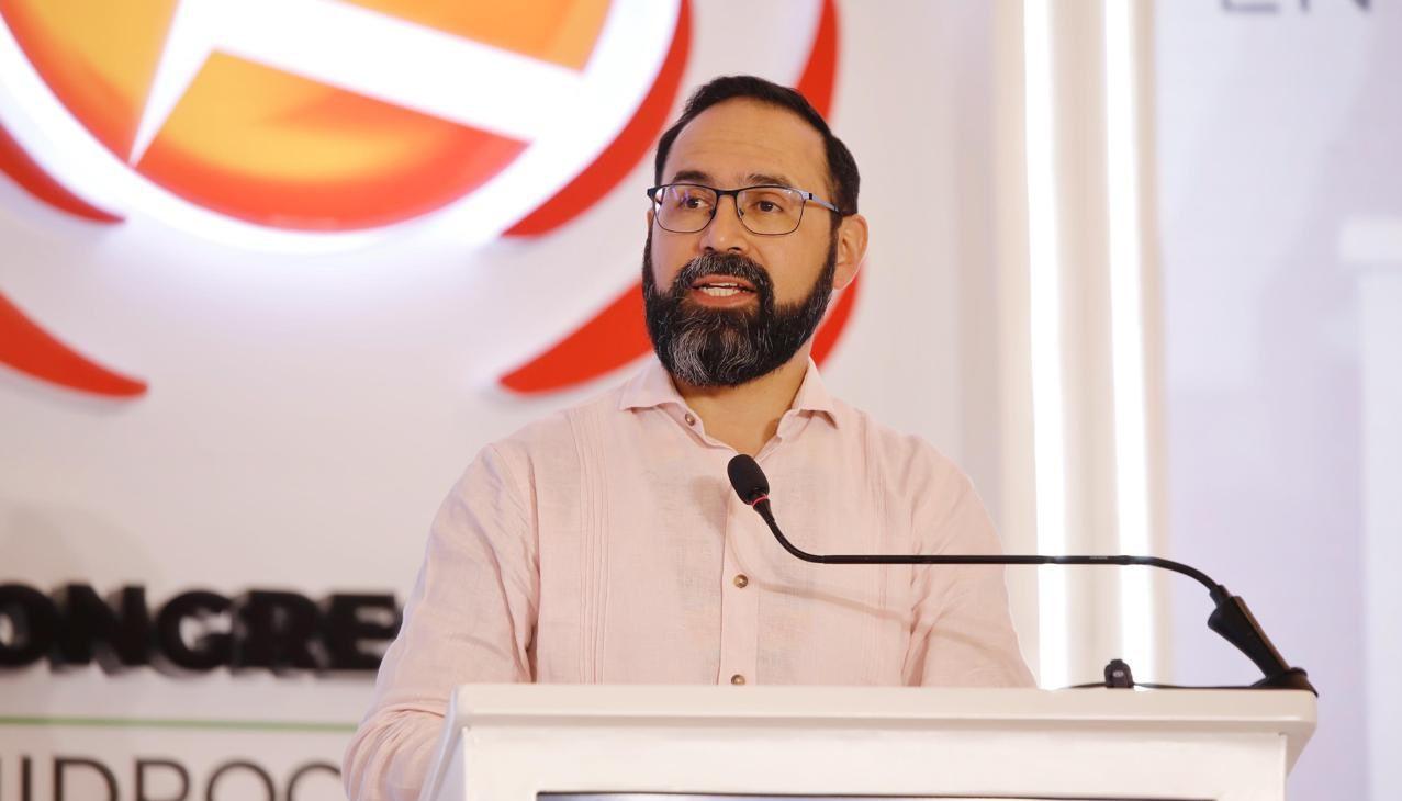 Andrés Camacho, Ministro de Minas y Energía. 