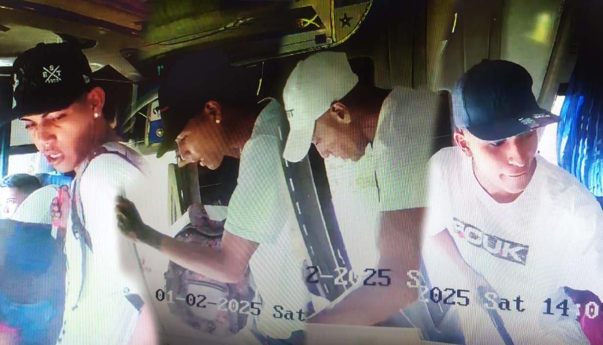 Las cuatro personas que robaron el bus.