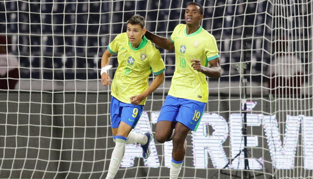 La celebración del gol de Brasil contra Chile. 