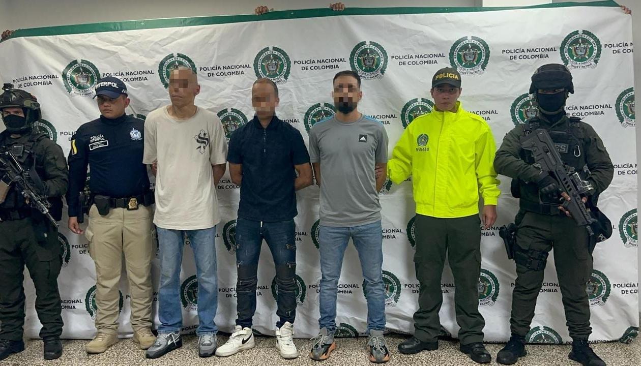 Junto a alias 'Mou' fueron capturadas dos personas más. 