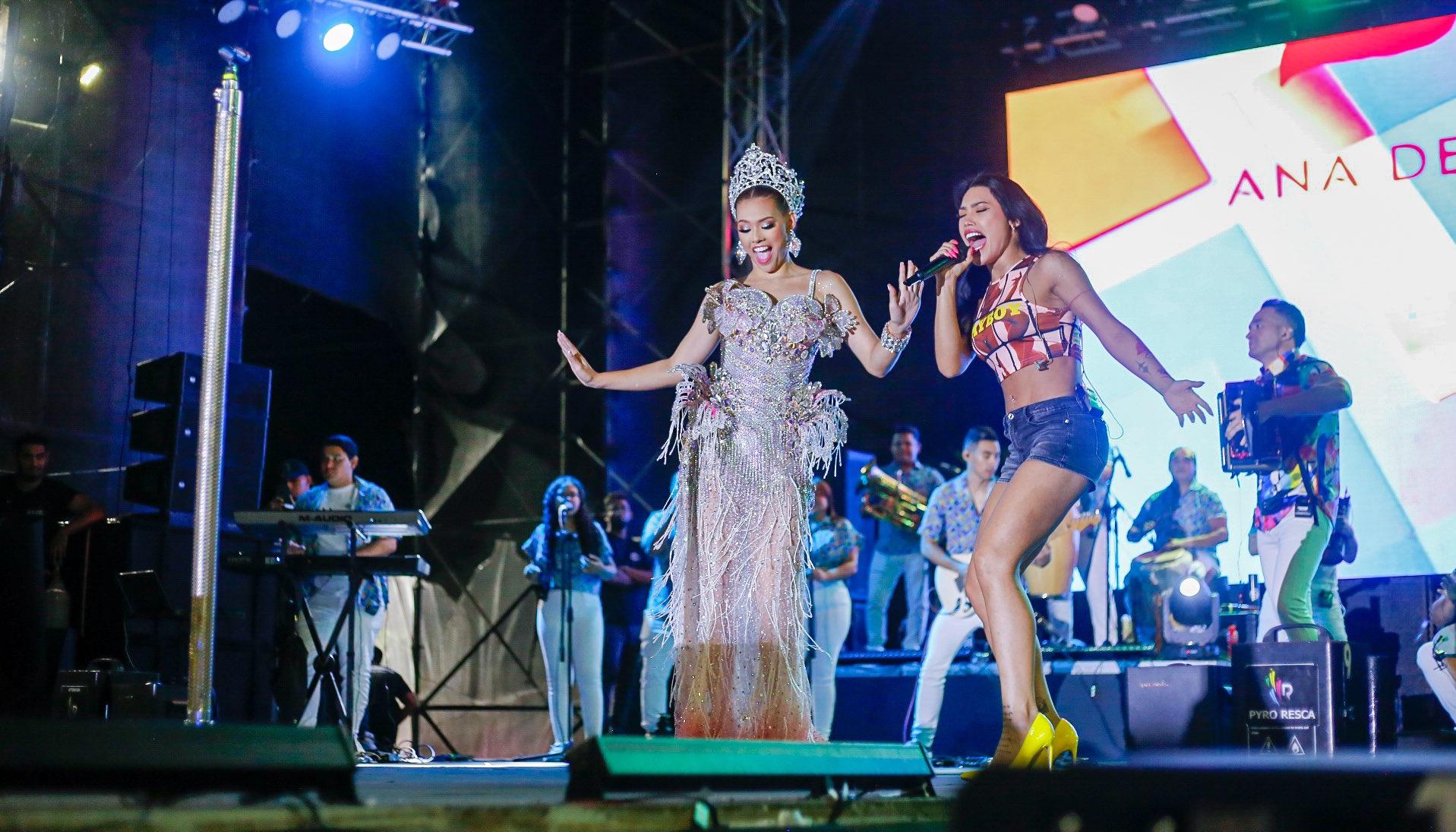 Imagen de la coronación de la Reina del Carnaval en Soledad.