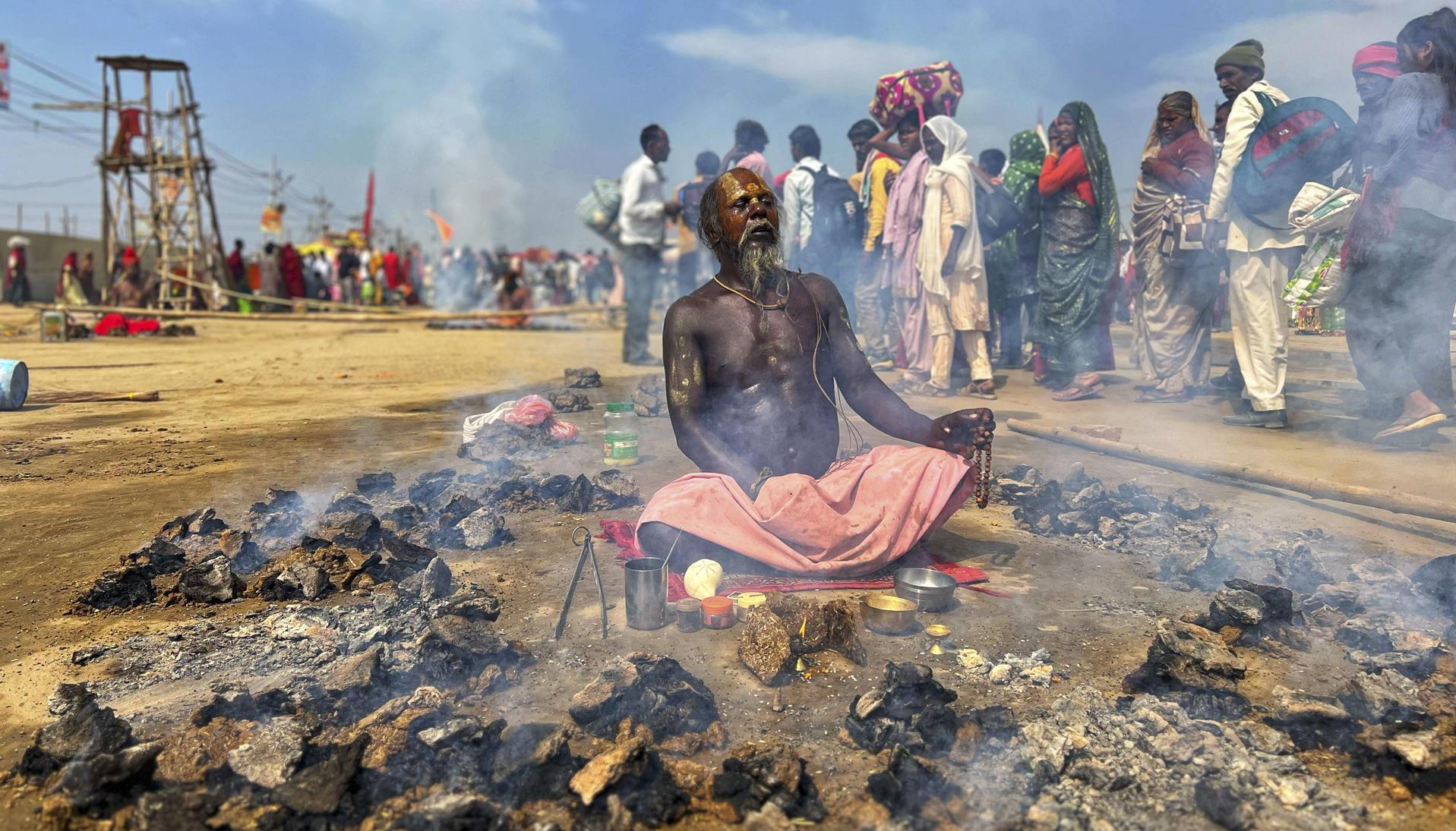 Festival hindú de Kumbh Mela en la ciudad india de Prayagraj.