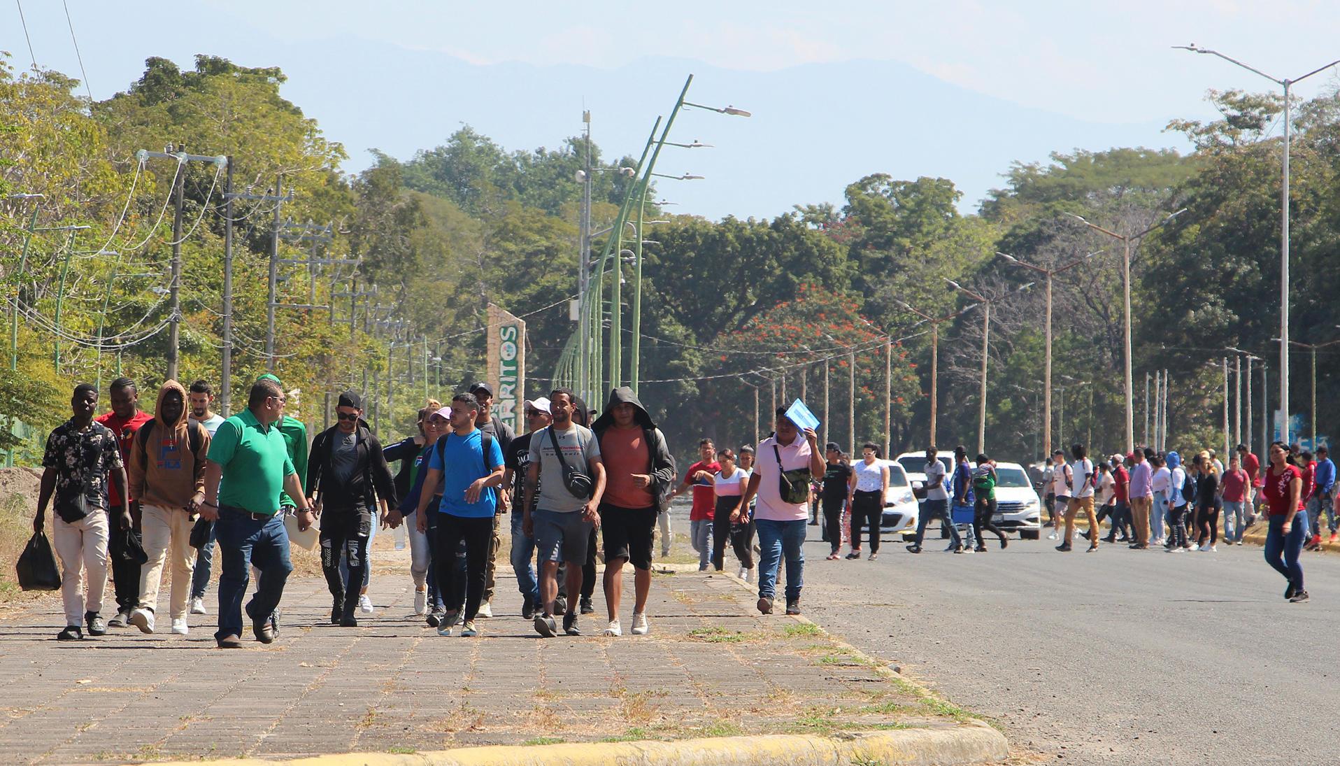 Imagen de referencia de migrantes.