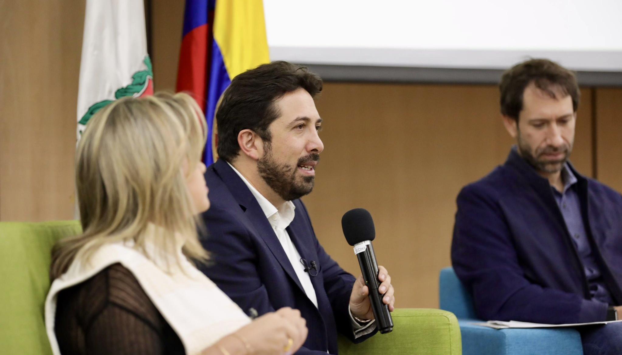 Diego Guevara, Ministro de Hacienda.
