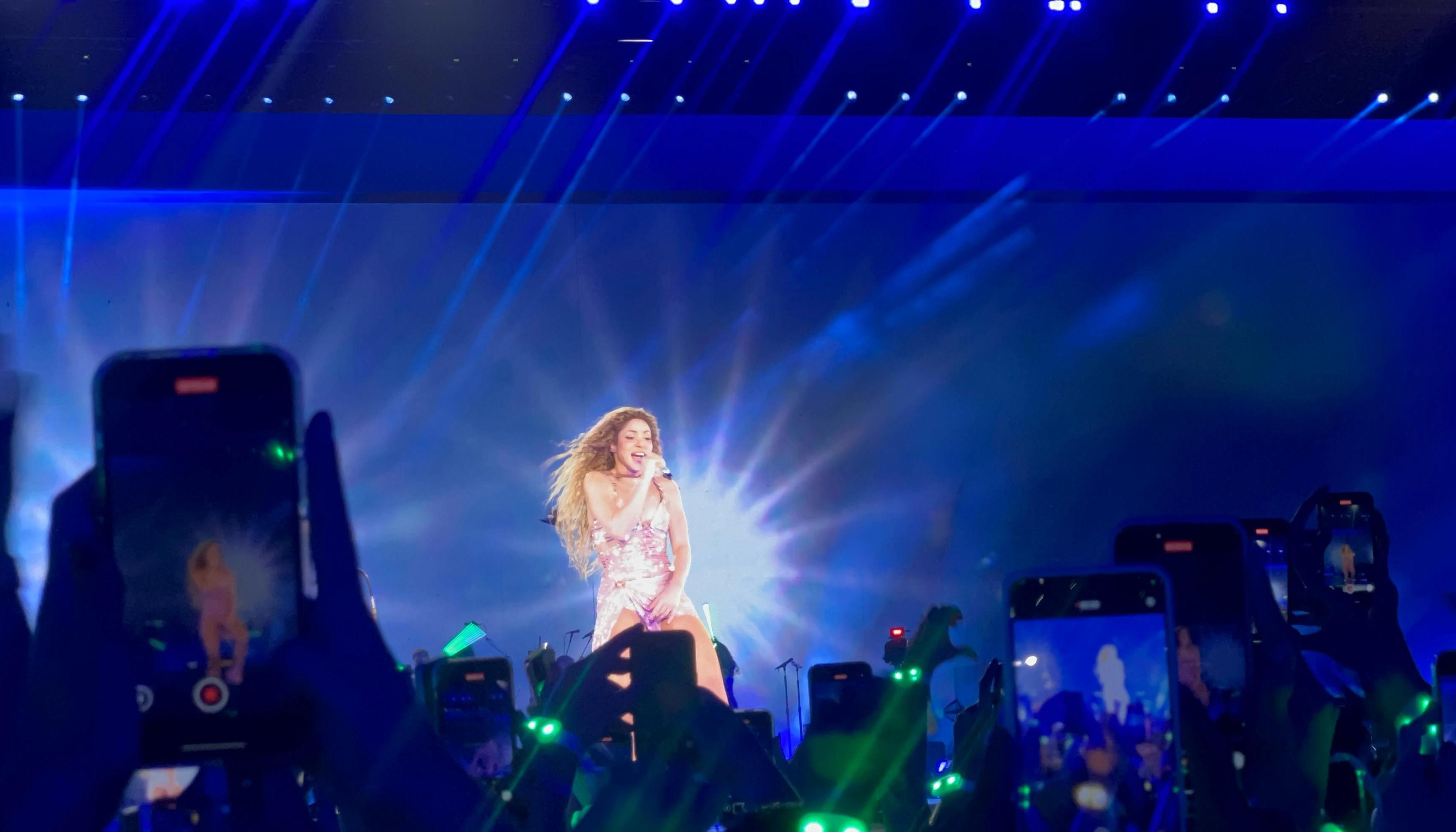 Shakira en el concierto de anoche en el estadio Metropolitano.