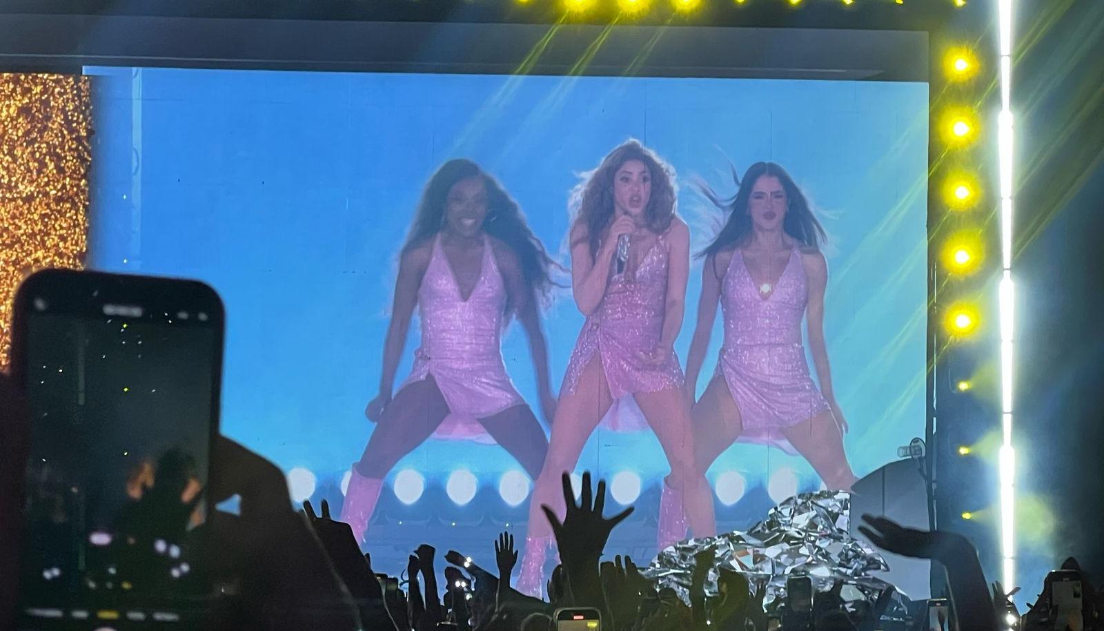 Shakira al iniciar su segundo concierto en el estadio Metropolitano. 