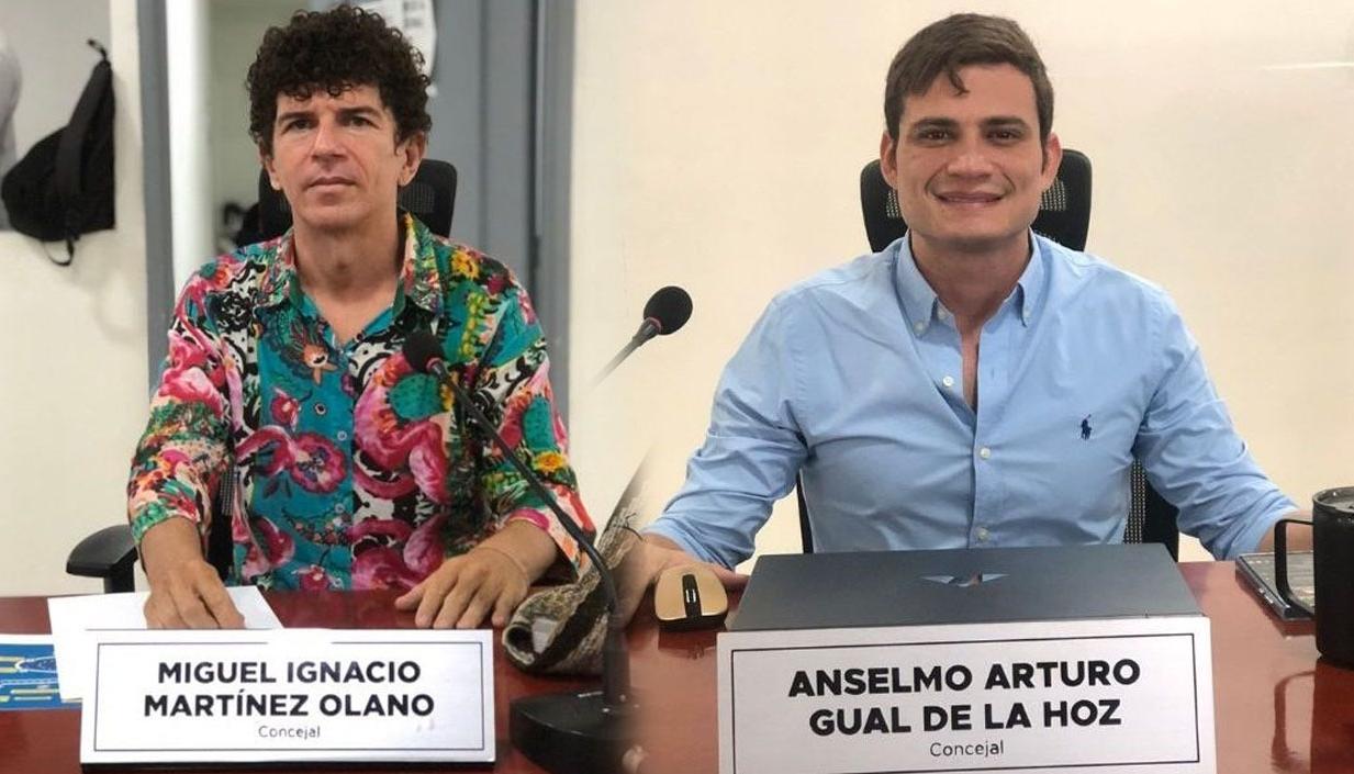 Los concejales Miguel 'Mono' Martínez y Anselmo Gual.