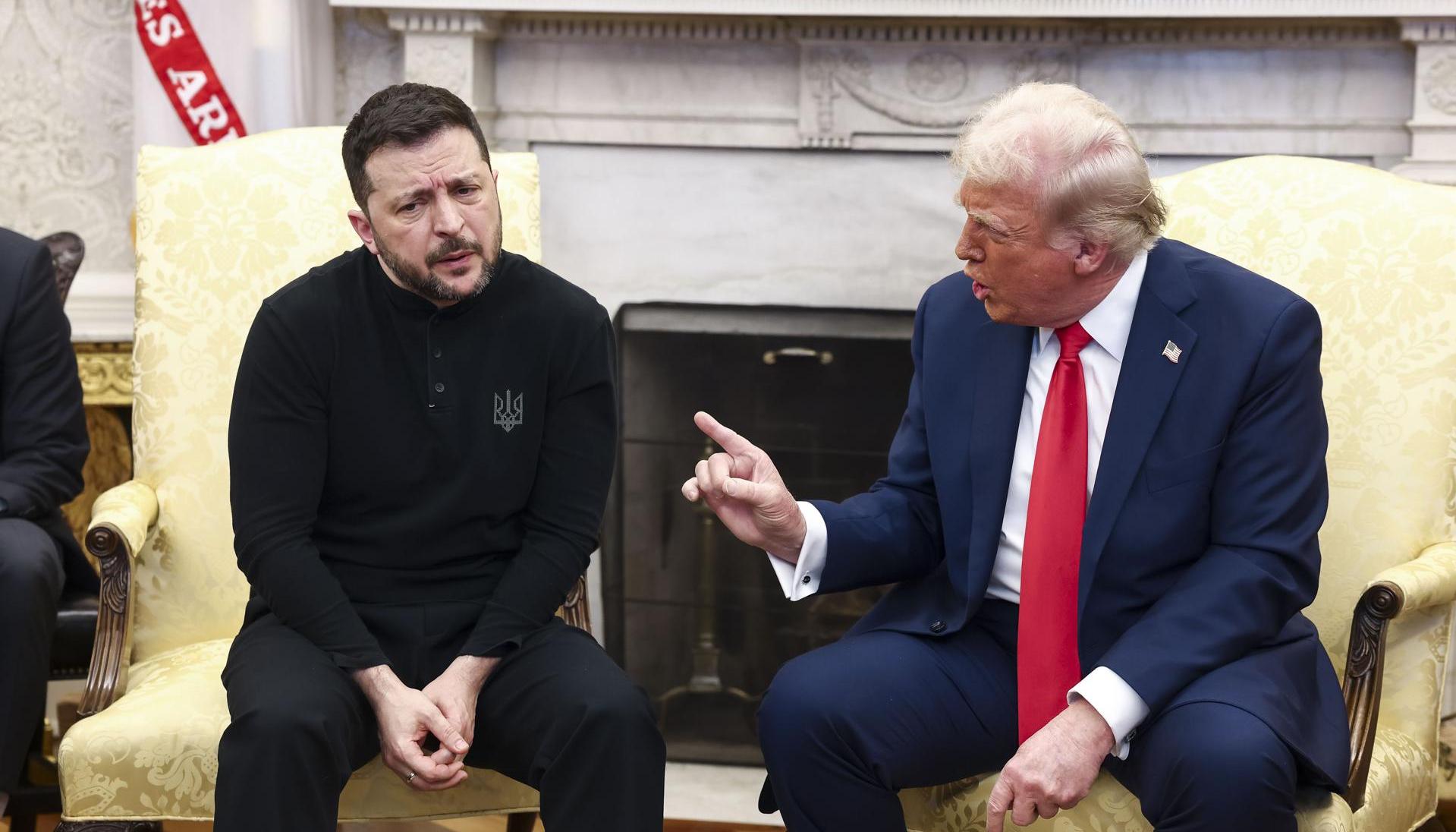 El Presidente ucraniano, Volodímir Zelenski, junto a su homólogo estadounidense, Donald Trump.