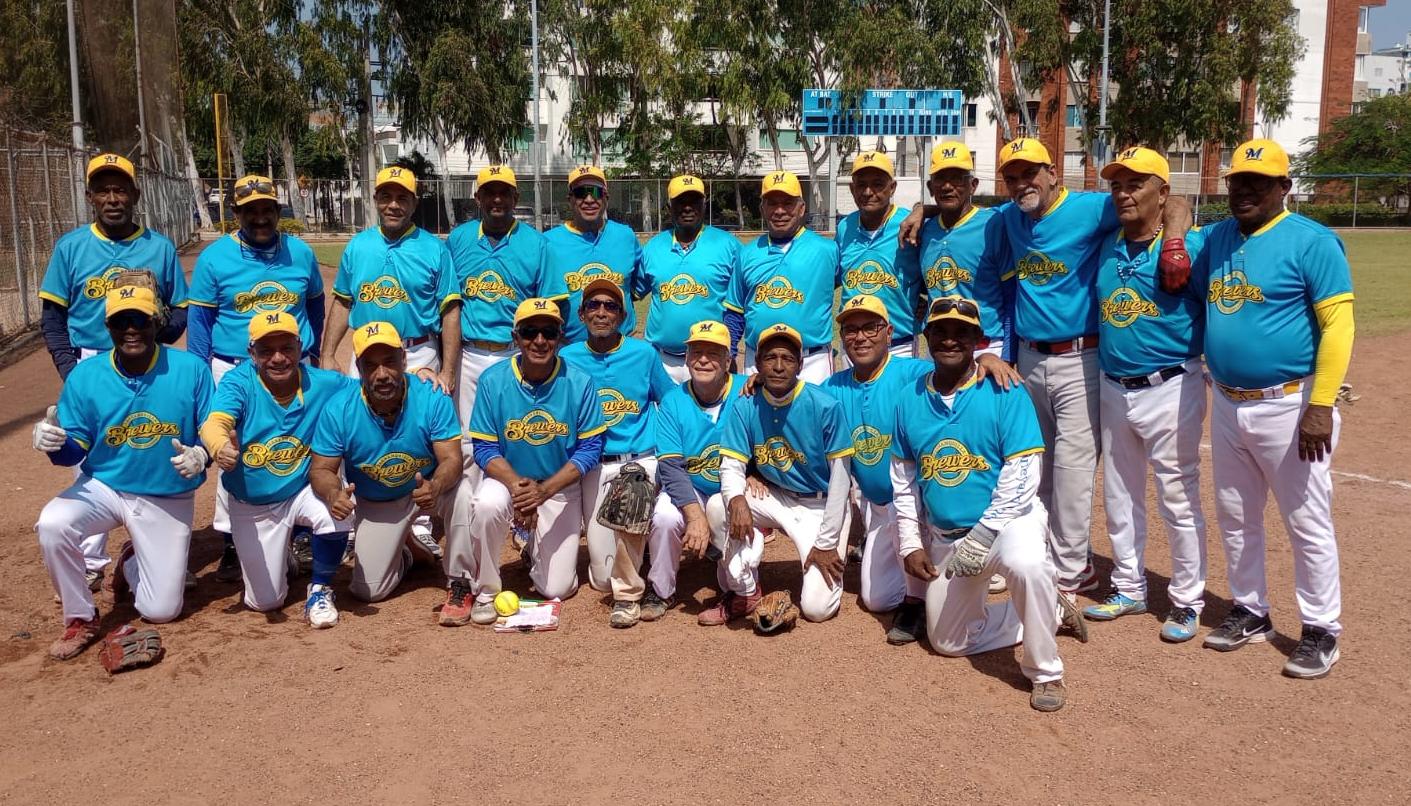 Cerveceros de Barranquilla, campeón de la Copa Guacherna de softbol plus 60.