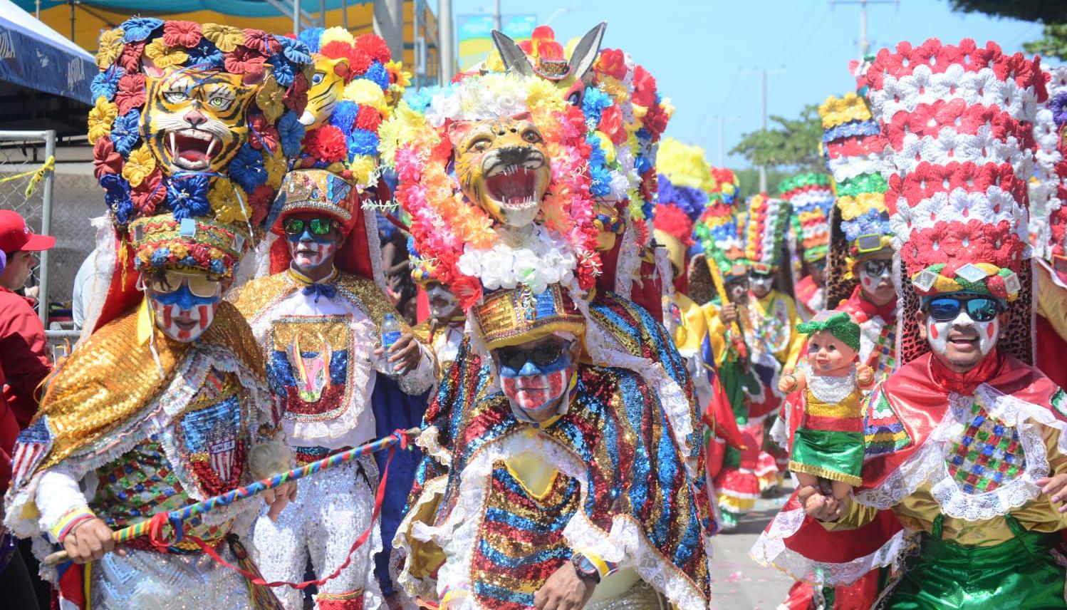 Un grupo de congos durante la Batalla de Flores en 2024.