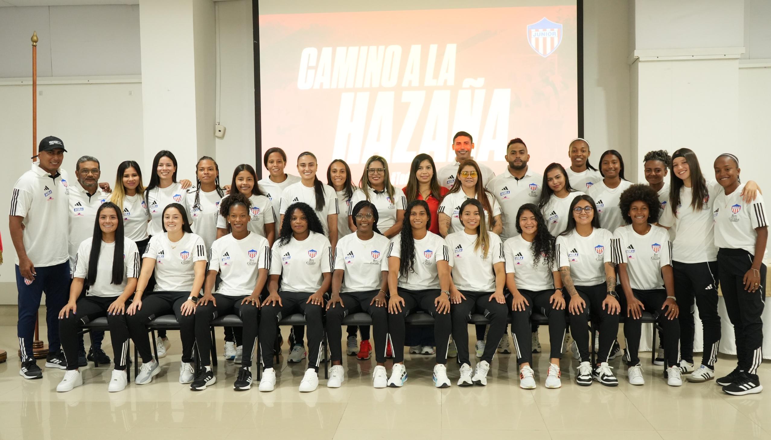 Plantel del Junior que competirá en la Liga Femenina 2025. 