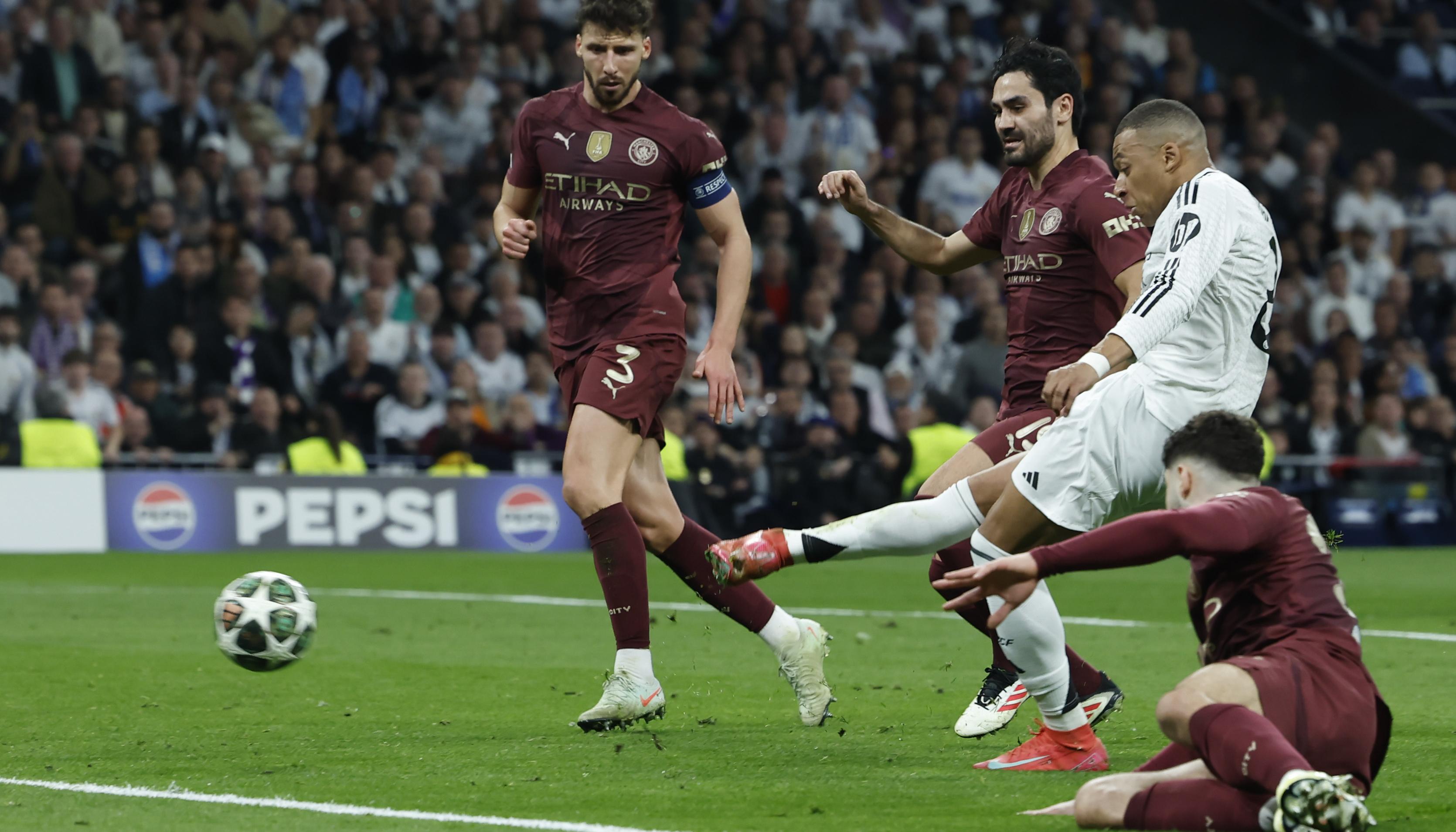 Acción del segundo gol de Kylian Mbappé ante el Manchester City. 