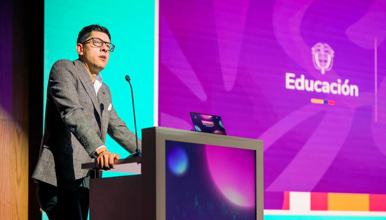 Daniel Rojas Medellín, ministro de Educación. 