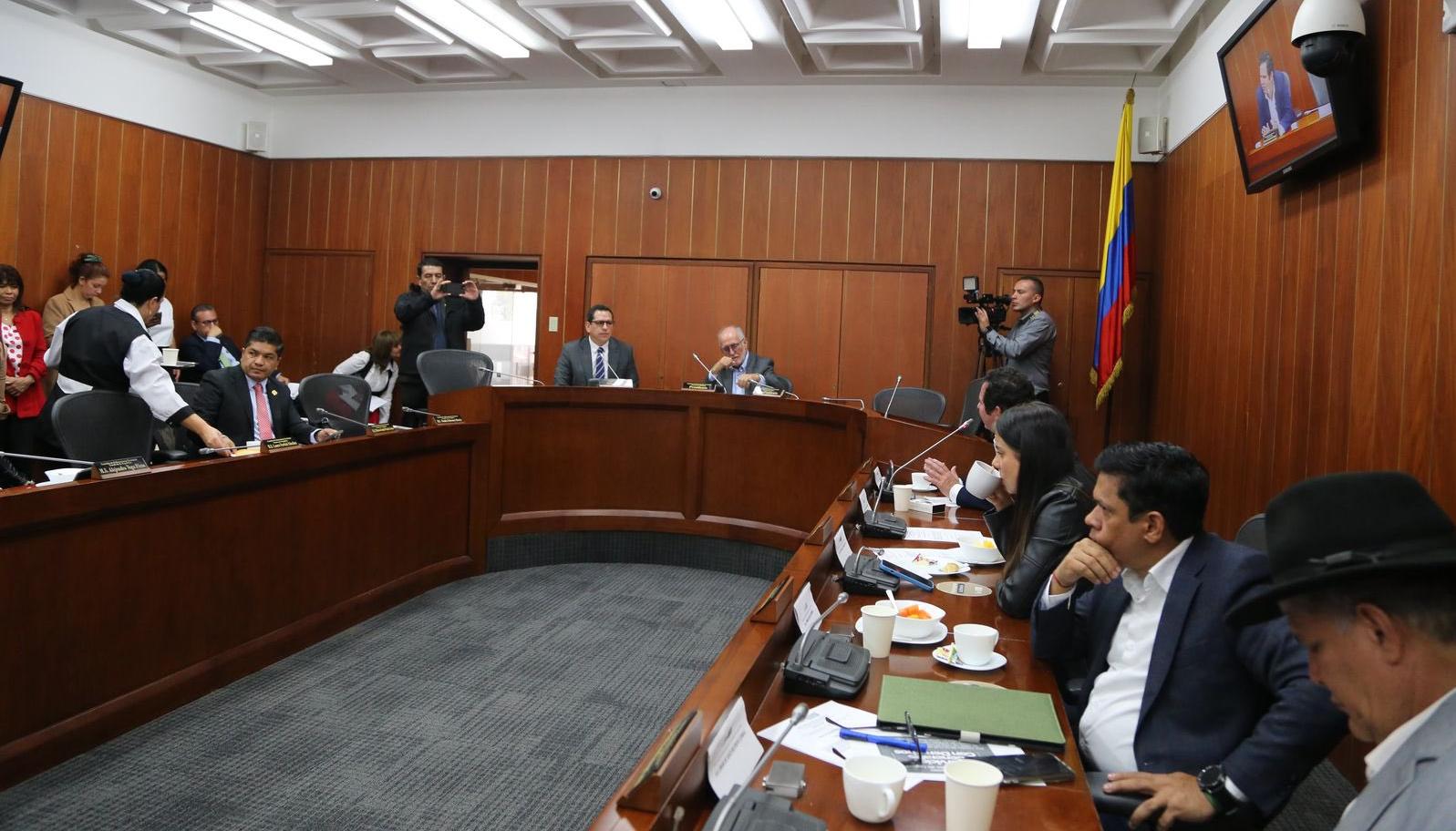 Comisión de Ordenamiento Territorial del Senado de la República.