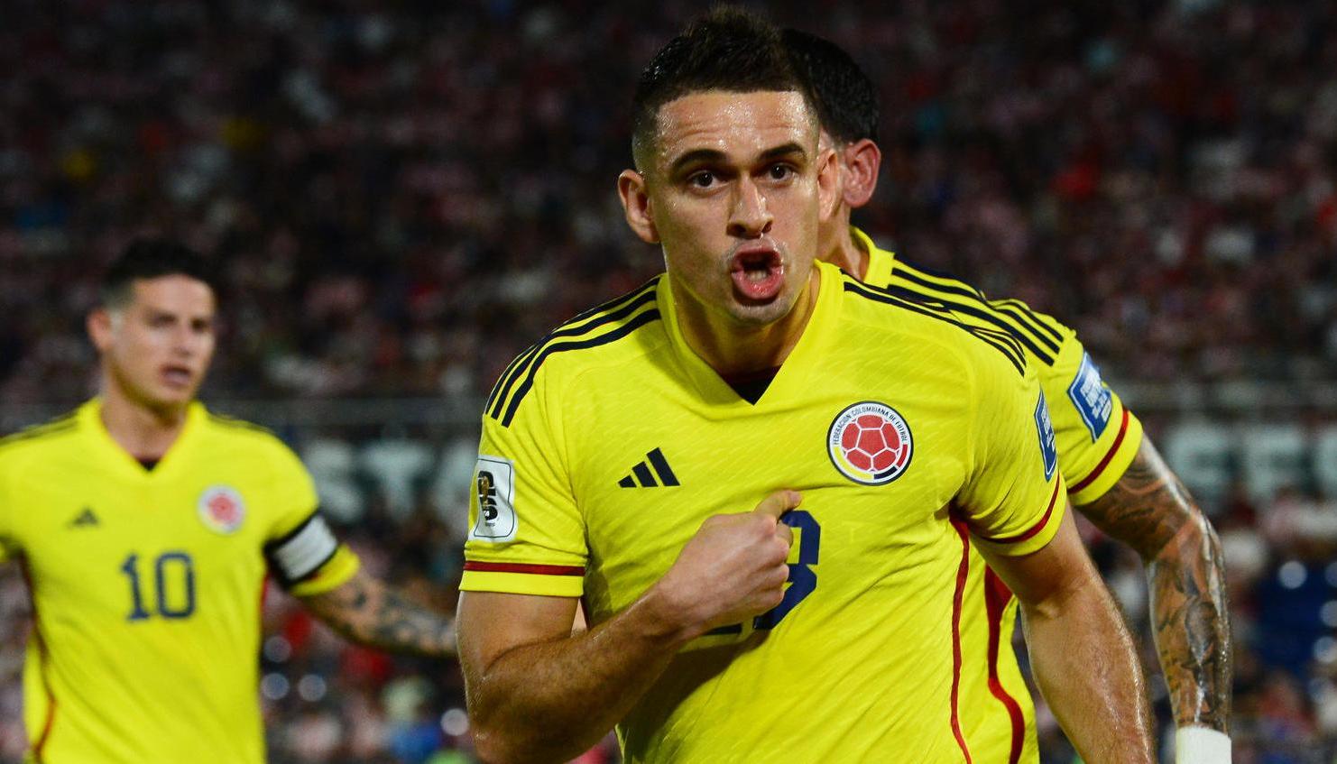 Santos Borré, autor del gol con el que Colombia venció a Paraguay en Asunción esta Eliminatoria.