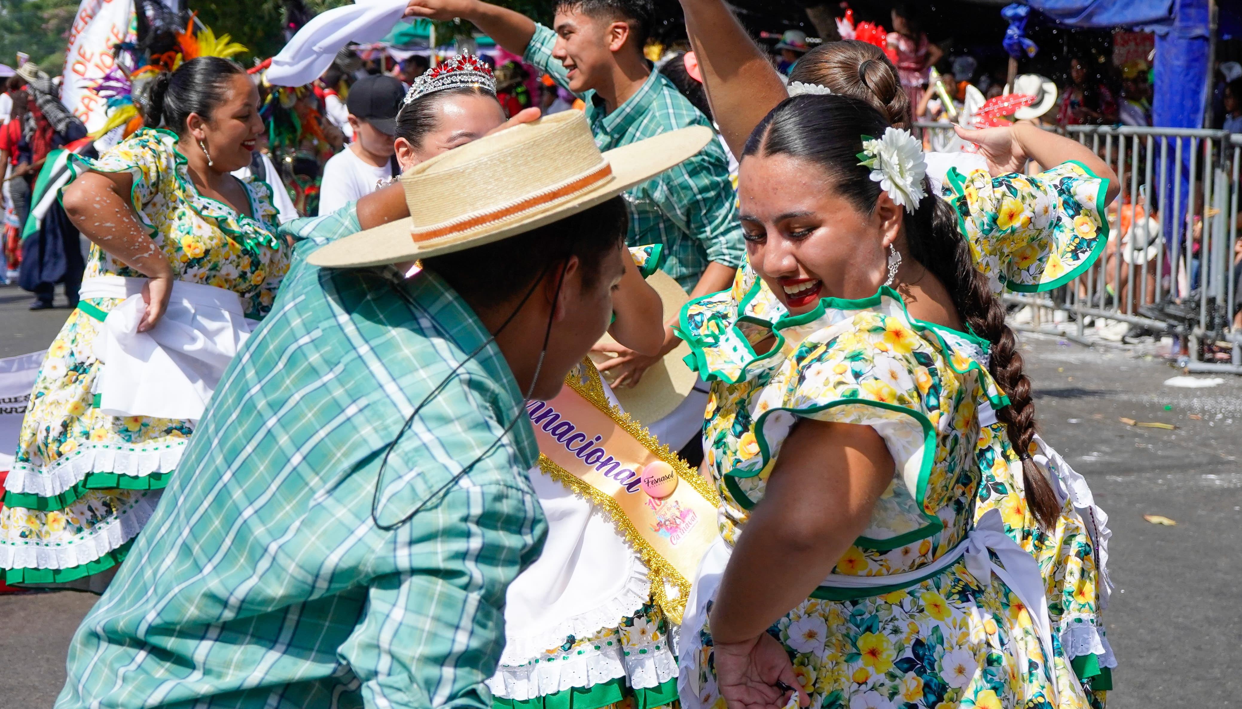 Delegación chilena en el Carnaval de Barranquilla