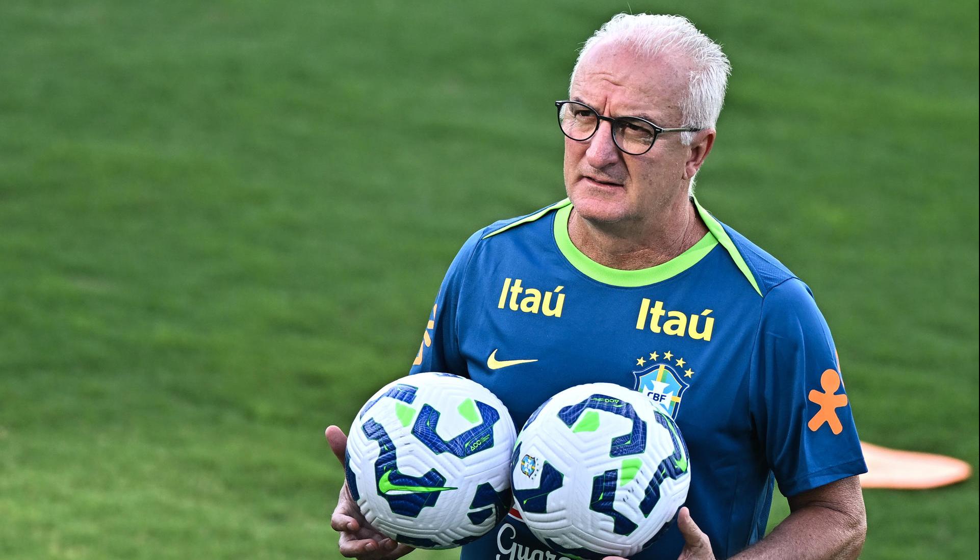 Dorival Júnior en la práctica de la selección brasileña.
