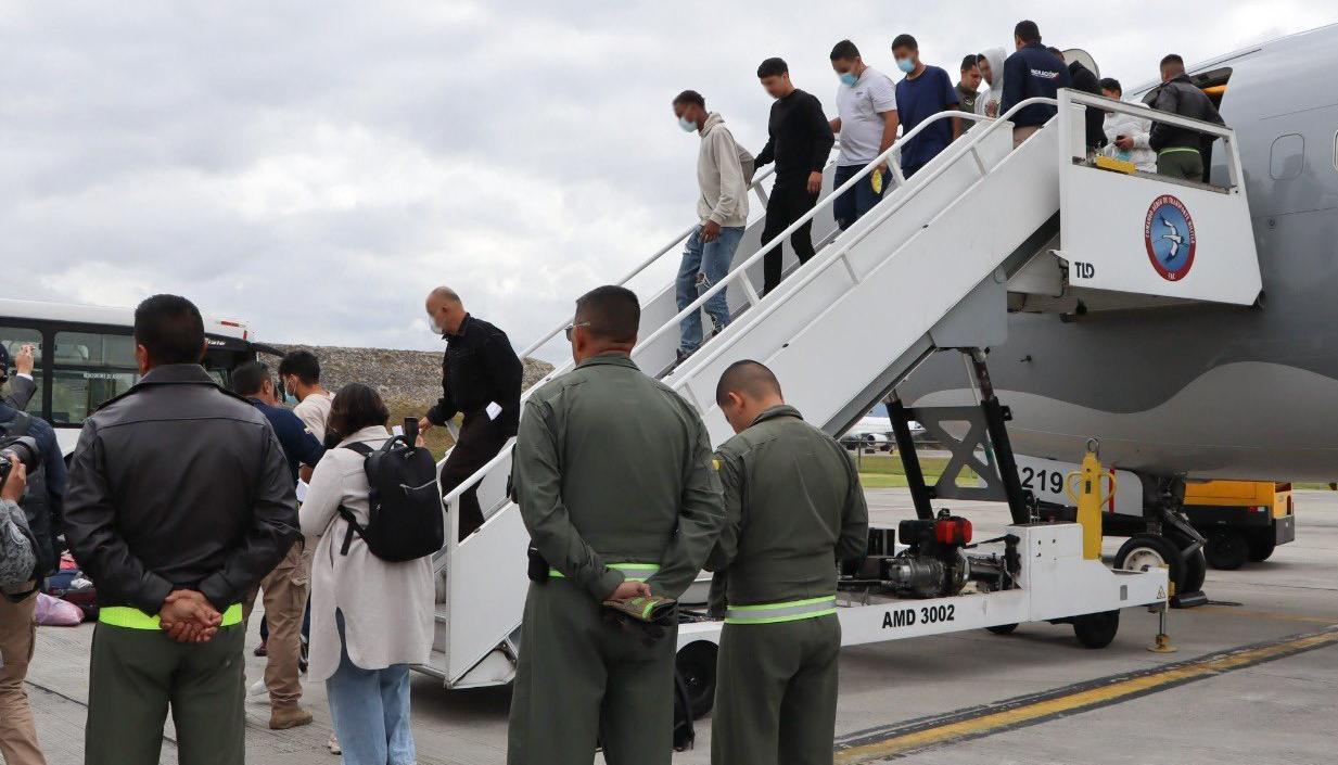 Vuelo de deportados colombianos que llegaron desde Estados Unidos en febrero.