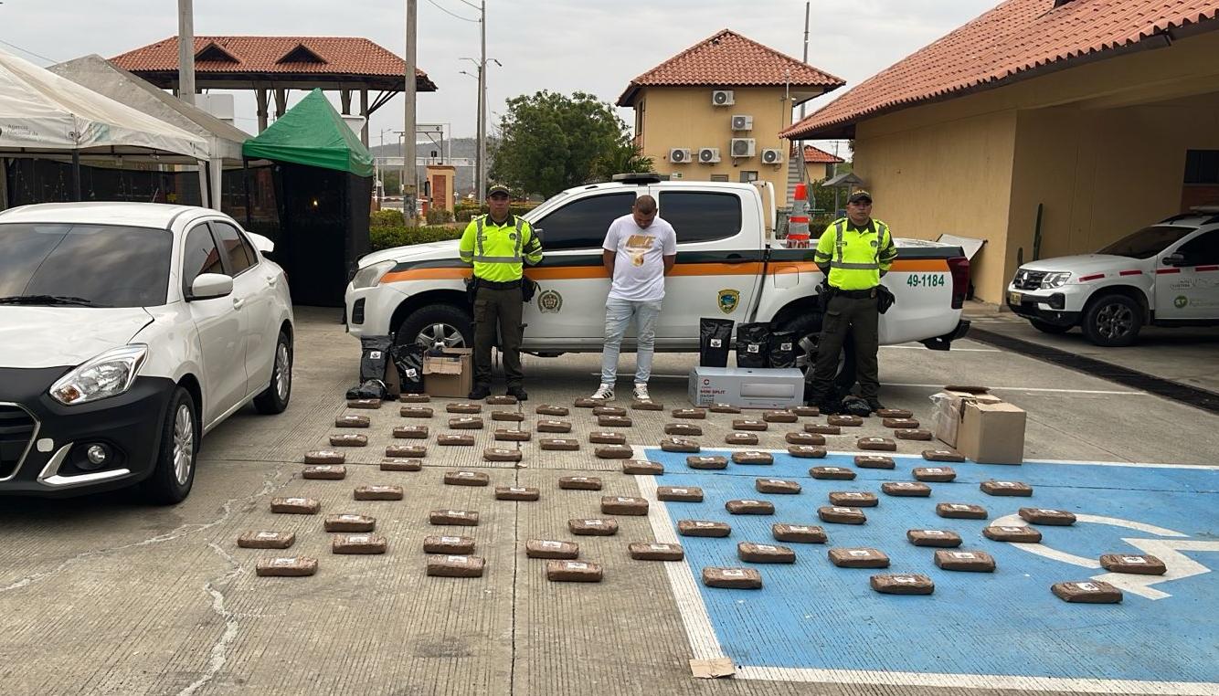 El operativo se cumplió en la Vía al Mar, en Puerto Colombia. 