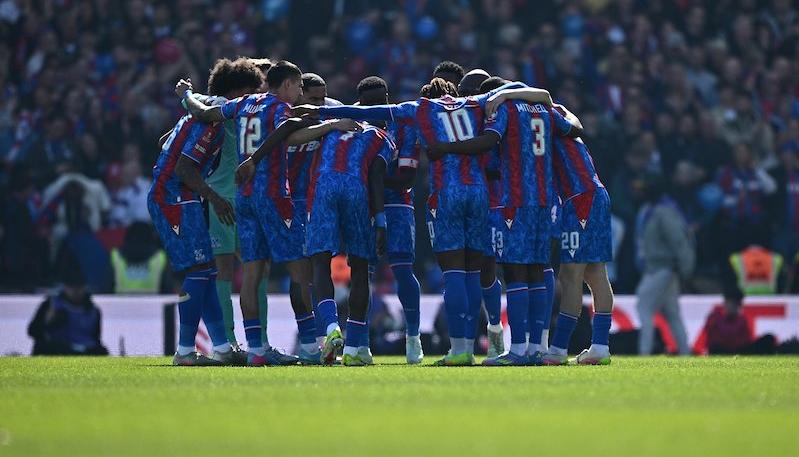 Jugadores del Crystal Palace antes del inicio del encuentro.
